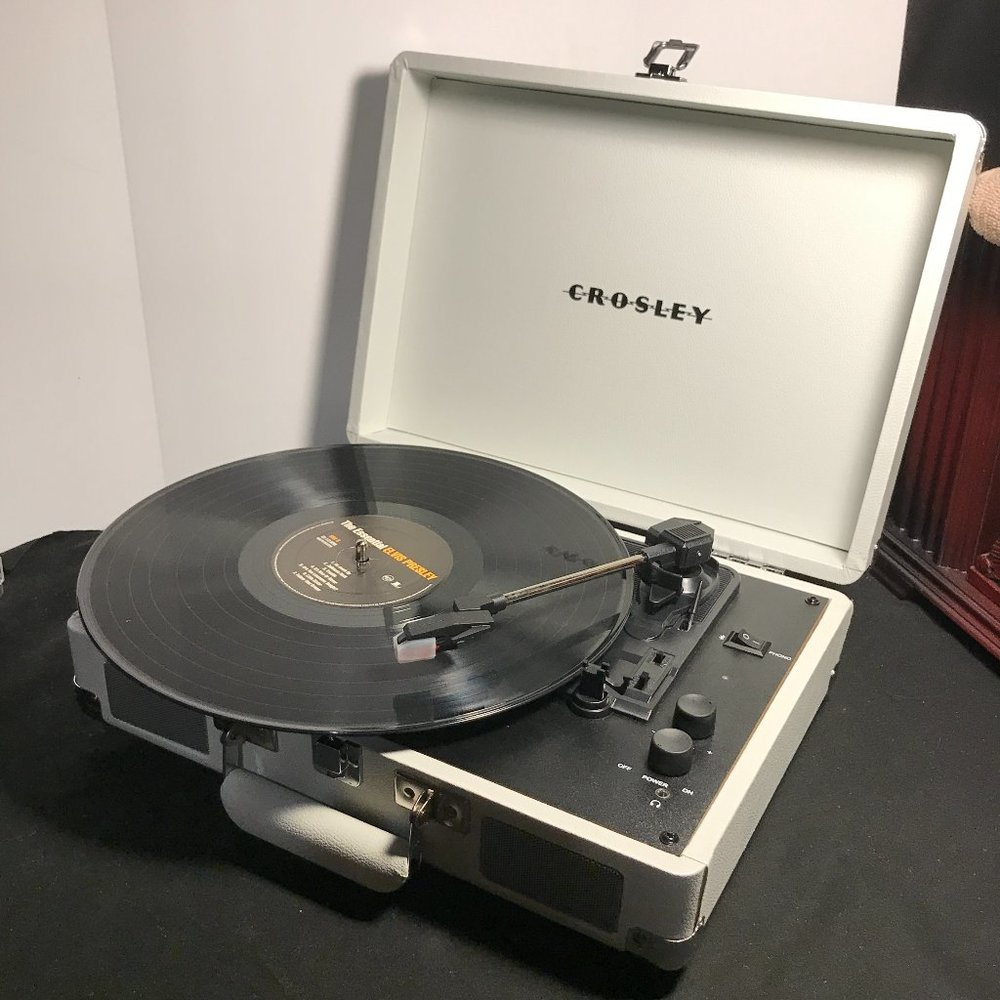 Crosely Record Player / Bluetooth Speaker (White)